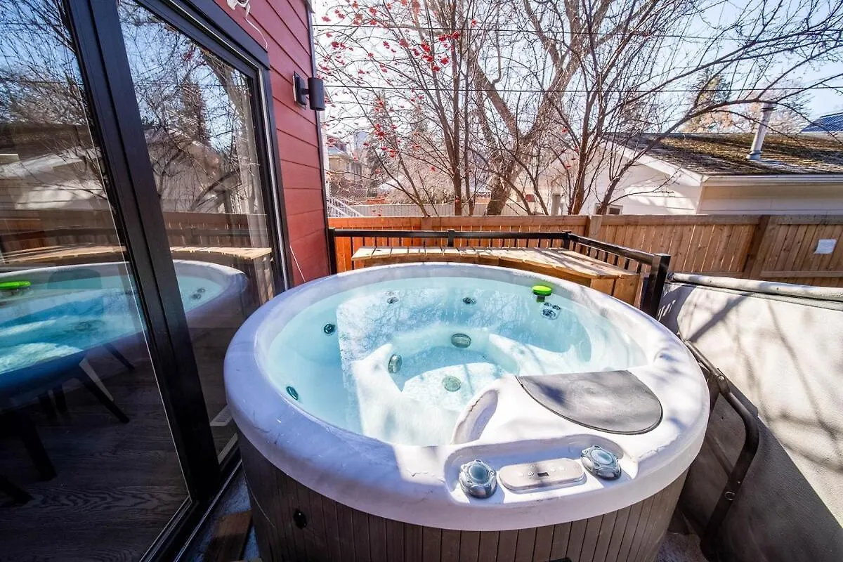 5Br-Luxury Retreat-Hot Tub-King Bed-Rogers Place-Dt Edmonton 0*,