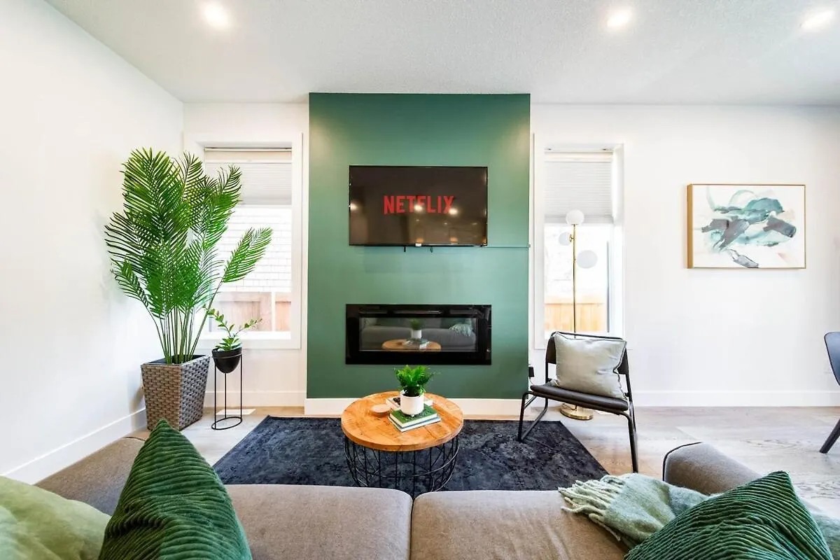 5Br-Luxury Retreat-Hot Tub-King Bed-Rogers Place-Dt Edmonton 0*,